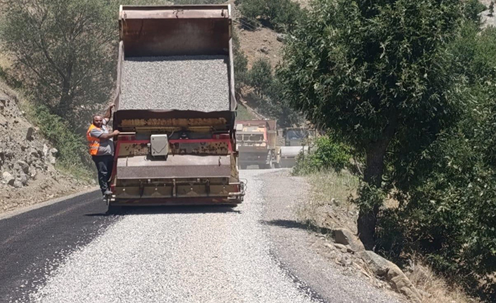 Büyükşehir, Onikişubat kırsalında ulaşımı iyileştiriyor