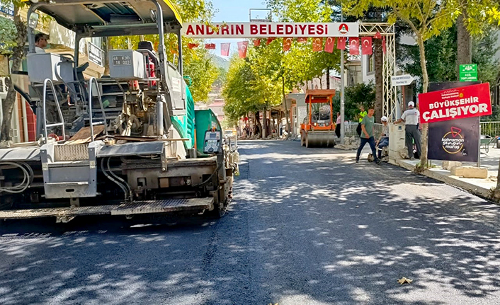 Andırın Merkezinde ulaşım konforu Büyükşehir’le artırılıyor