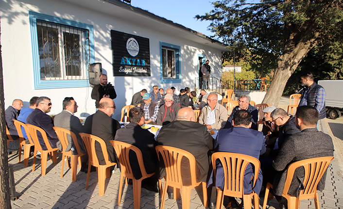 Dulkadiroğlu Belediyesi, mahalle toplantılarına Akyar'da devam etti