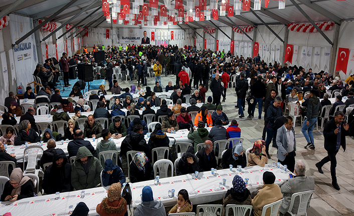 Ramazan’ın ilk günü Milli İrade Meydan’ında iftar