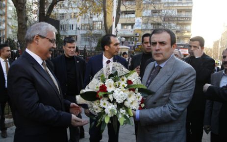 BAKAN ÜNAL, VALİ GÜVENÇER'İ ZİYARET ETTİ