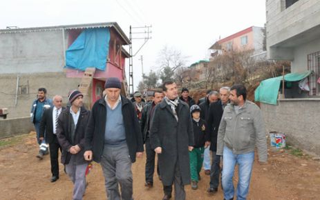 BAŞKAN  MAKAM ODASINDA DEĞİL HALKIN ARASINDA