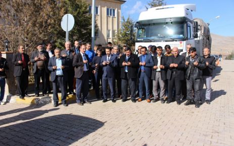  EKİNÖZÜ'NDE BAYIRBUCAK TÜRKMENLERİNE YARDIM TIRI YOLA ÇIKTI.