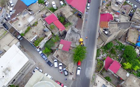 SARAYALTI CADDESİ’NDE YIKIM ÇALIŞMALARI DEVAM EDİYOR