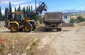 Yeniyurt Mahallesi'nde hafriyat temizliği yapıldı