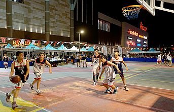 Basketbol yıldızları kupalarına kavuştu