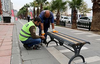 Büyükşehir, Binevler’e yeni şehir mobilyaları kuruluyor