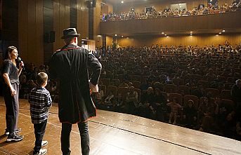 Çocuklar hafta sonu Büyükşehir’in gösterisinde çok eğlendi