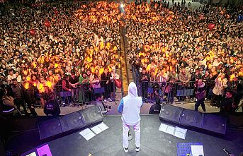 Sinan Akçıl, şarkılarıyla unutulmaz bir gece yaşattı