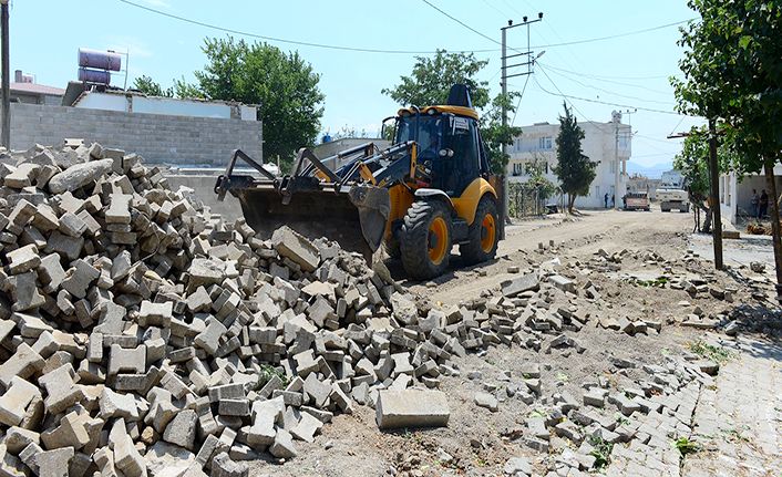 Büyükşehir, Kazım Karabekir Mahallesi’nin ana caddesini sıcak asfaltla buluşturacak